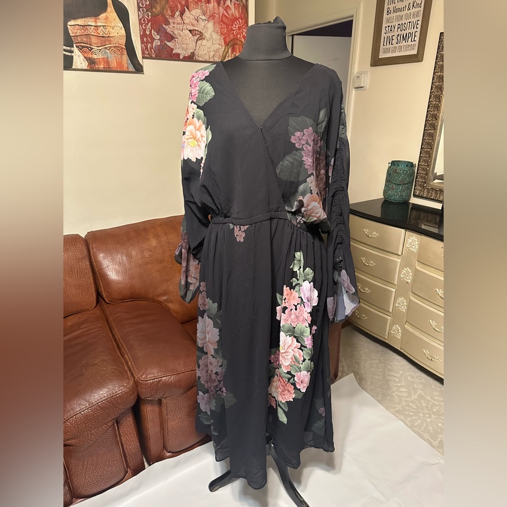 WAYWARY FANCIES ESHKTLI WOMEN,S BEAUTIFUL 😍 FLORAL PRINT BLACK MULTICOLOR DRESS